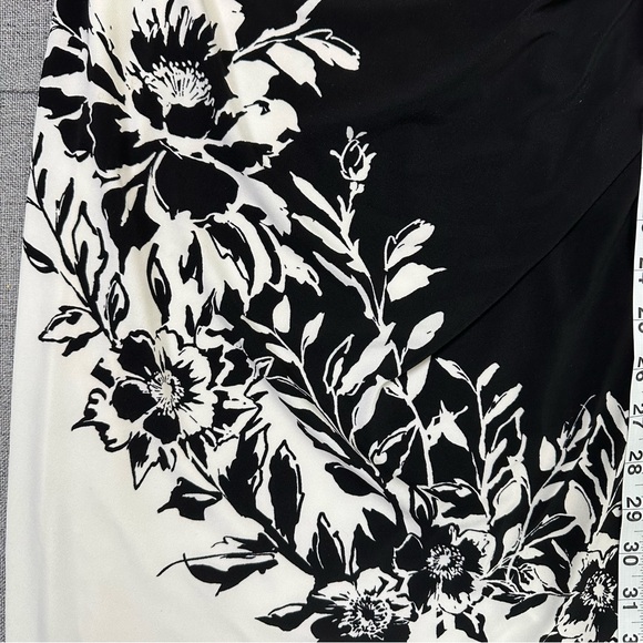 Lauren Ralph Lauren Black and White Side Ruched Dress Women's Size 4P - Picture 2 of 14
